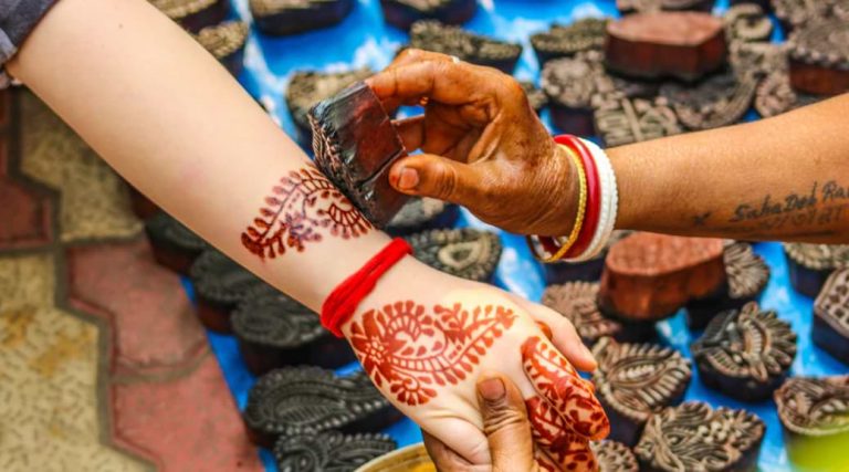 What Do Indian Henna Tattoos Mean? | The Skull and Sword