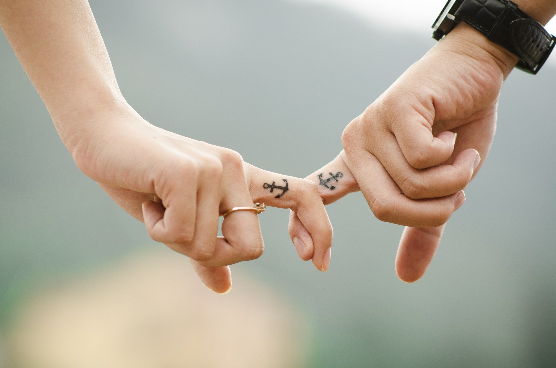 anchor-finger-tattoos