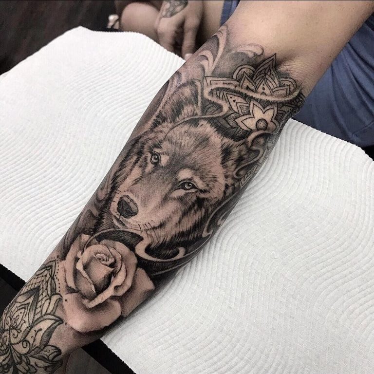 forearm-wolf-tattoo
