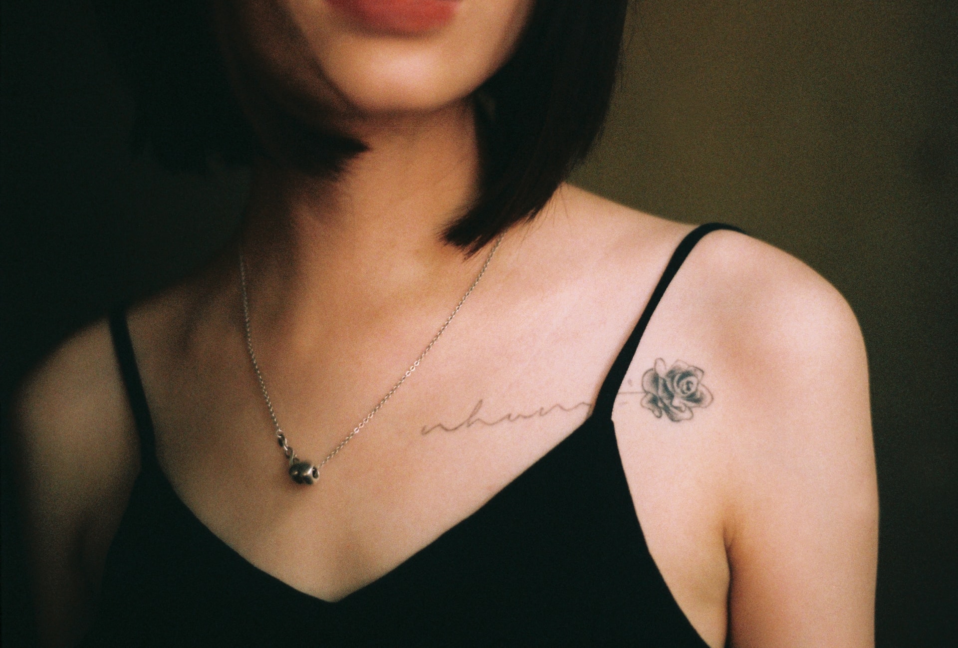 rose-chest-tattoo
